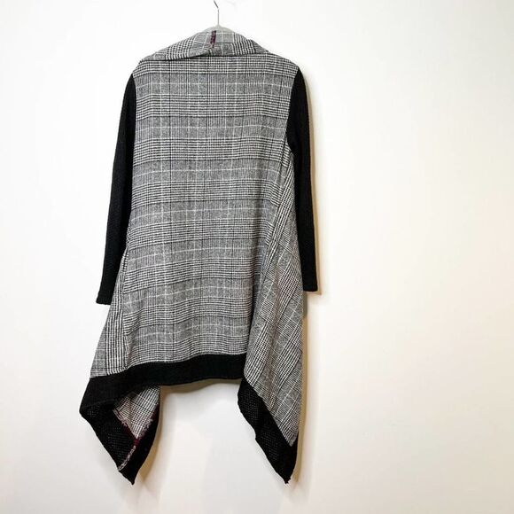 Aratta sweater Womens medium Black Houndstooth Cardigan asymmetric lagenlook - Picture 4 of 8